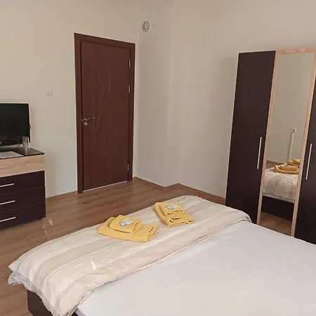 Ganovi Guest house *